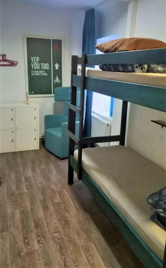 Bern Hostel คีชีเนา ภายนอก รูปภาพ