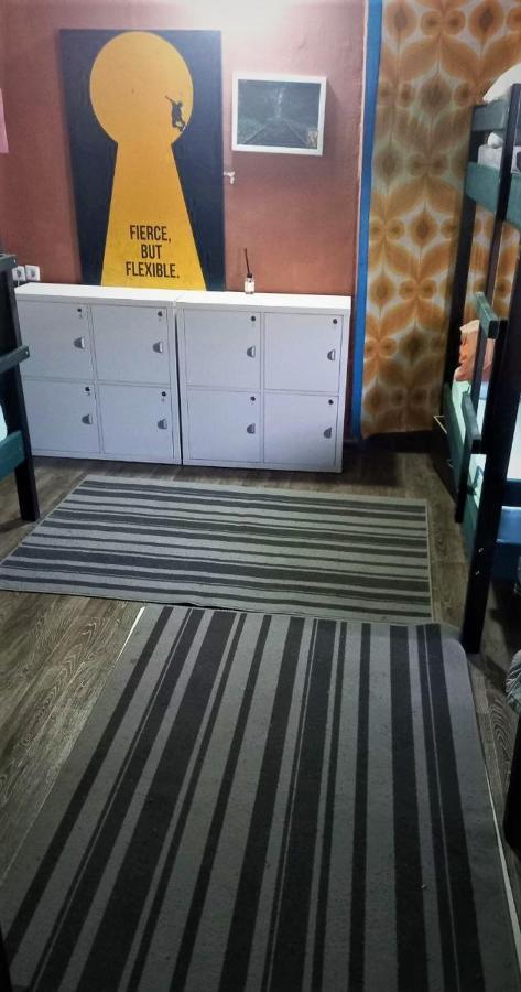 Bern Hostel คีชีเนา ภายนอก รูปภาพ