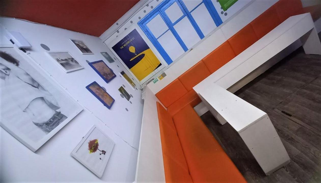 Bern Hostel คีชีเนา ภายนอก รูปภาพ