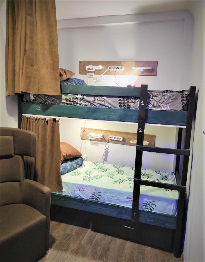 Bern Hostel คีชีเนา ภายนอก รูปภาพ