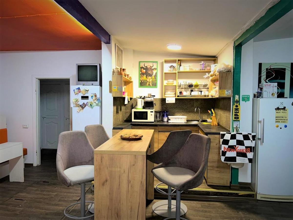 Bern Hostel คีชีเนา ภายนอก รูปภาพ