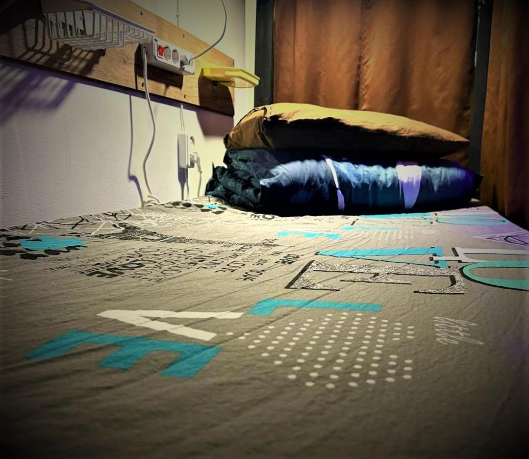 Bern Hostel คีชีเนา ภายนอก รูปภาพ