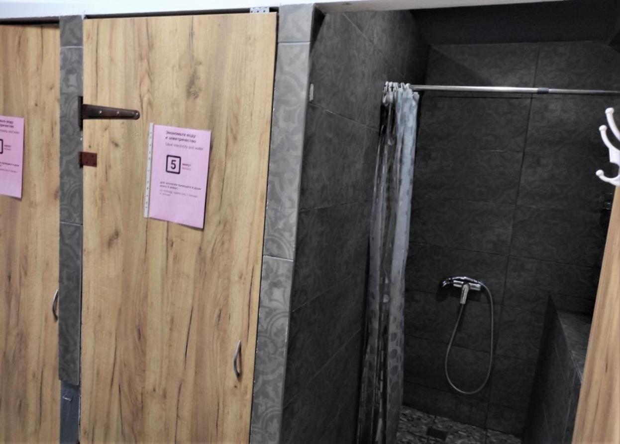 Bern Hostel คีชีเนา ภายนอก รูปภาพ