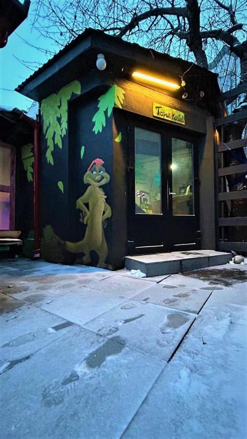 Bern Hostel คีชีเนา ภายนอก รูปภาพ