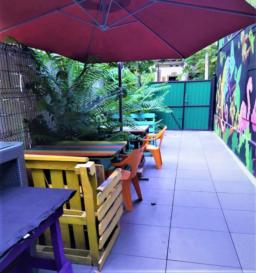 Bern Hostel คีชีเนา ภายนอก รูปภาพ