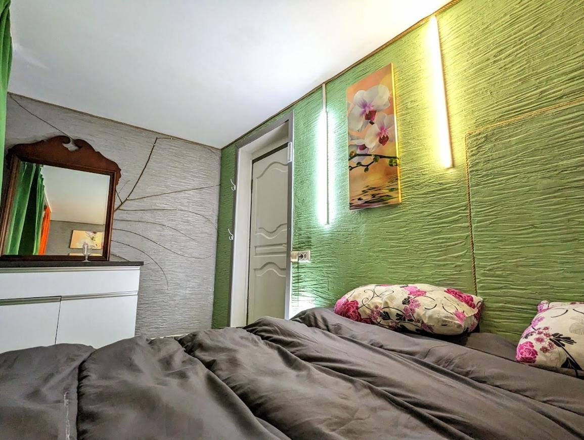 Bern Hostel คีชีเนา ภายนอก รูปภาพ