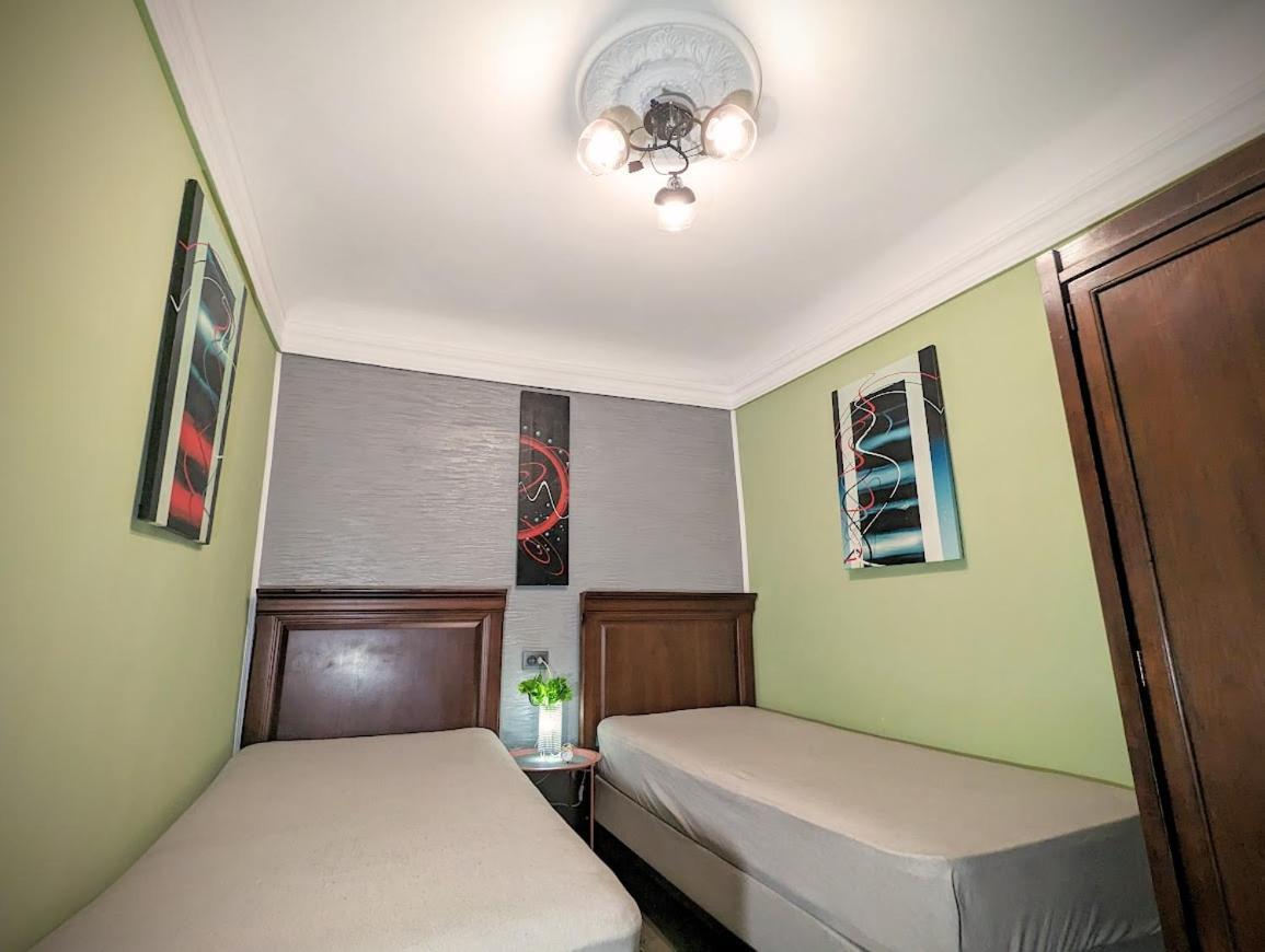 Bern Hostel คีชีเนา ภายนอก รูปภาพ