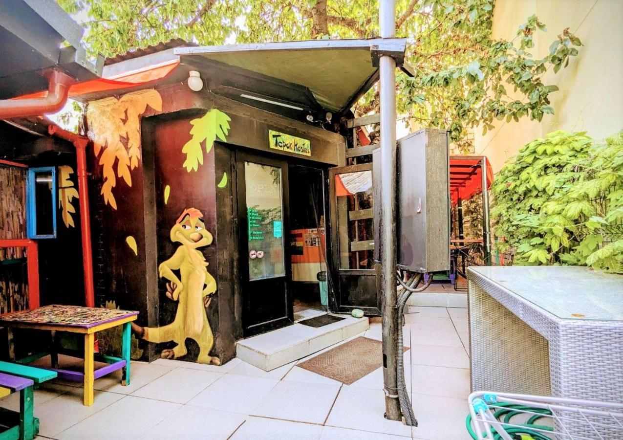 Bern Hostel คีชีเนา ภายนอก รูปภาพ